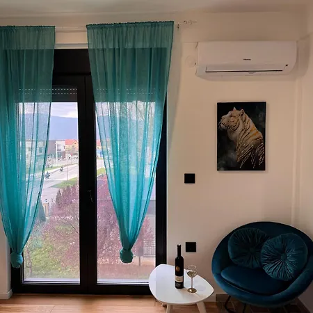- Tirkiz Apartment *